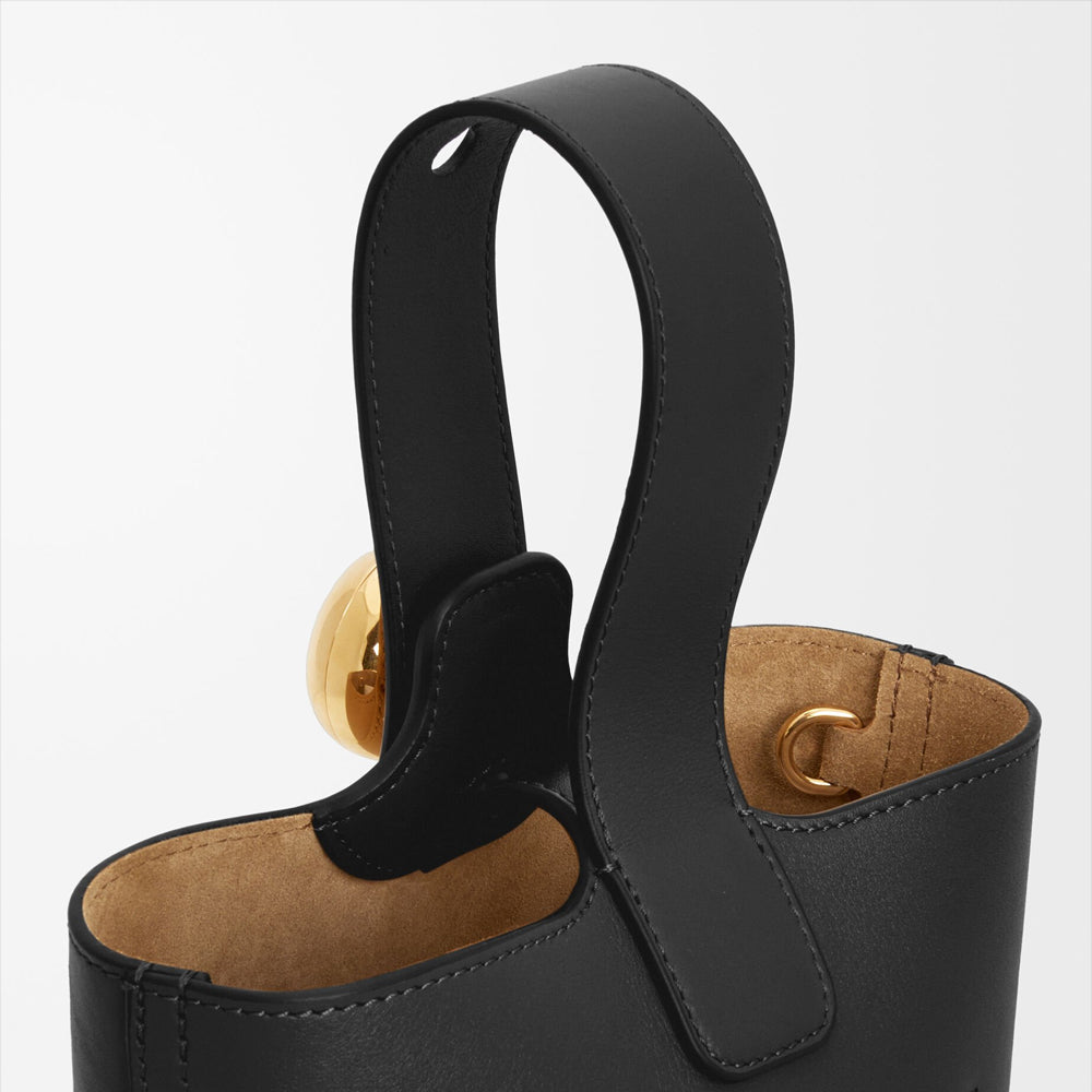 Loewe Mini Pebble bucket in smooth calfskin (Black)