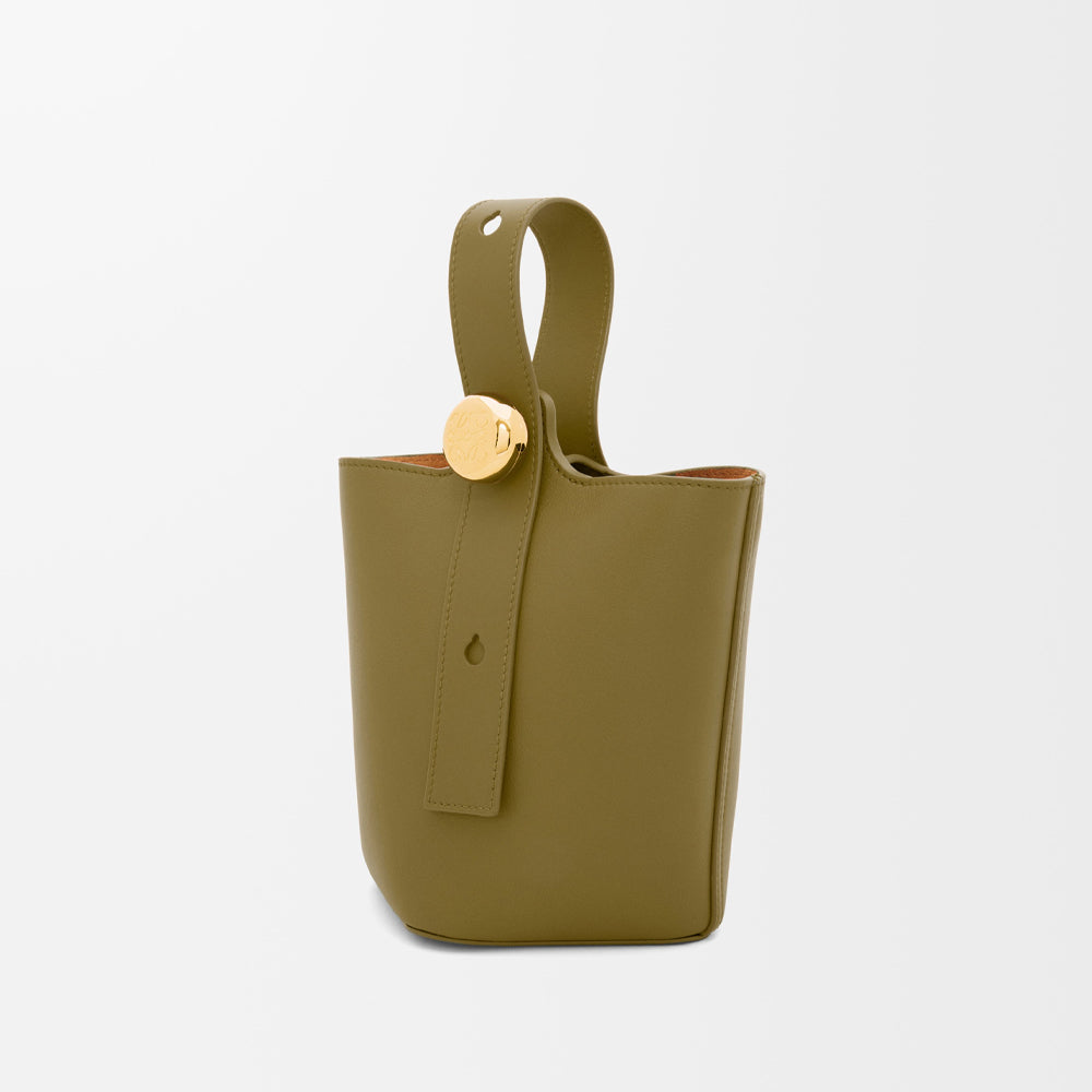 Loewe Mini Pebble bucket in smooth calfskin (Olive)