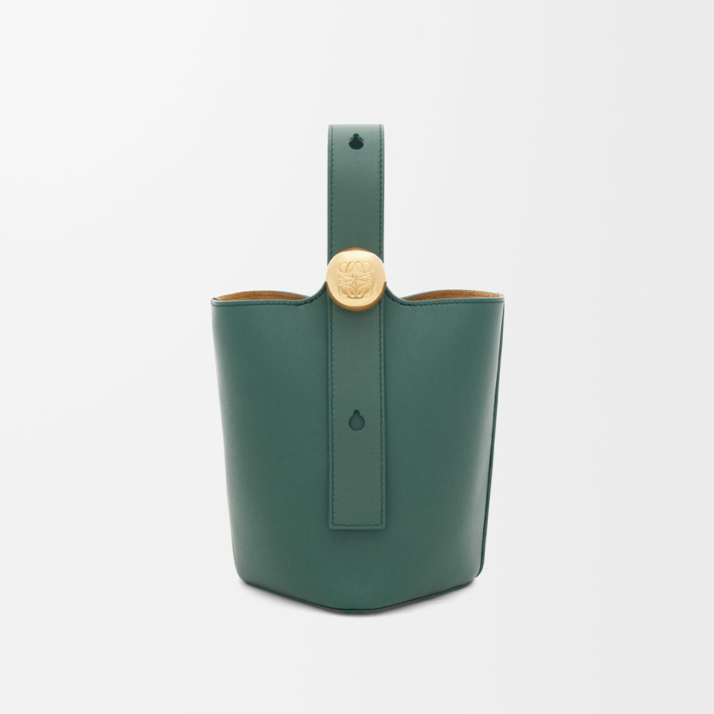 Loewe Mini Pebble bucket in smooth calfskin (Vetiver)