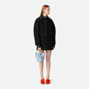 Bottega Veneta Small Liberta Bucket，精緻小巧，適合輕便日常或休閒造型搭配。
