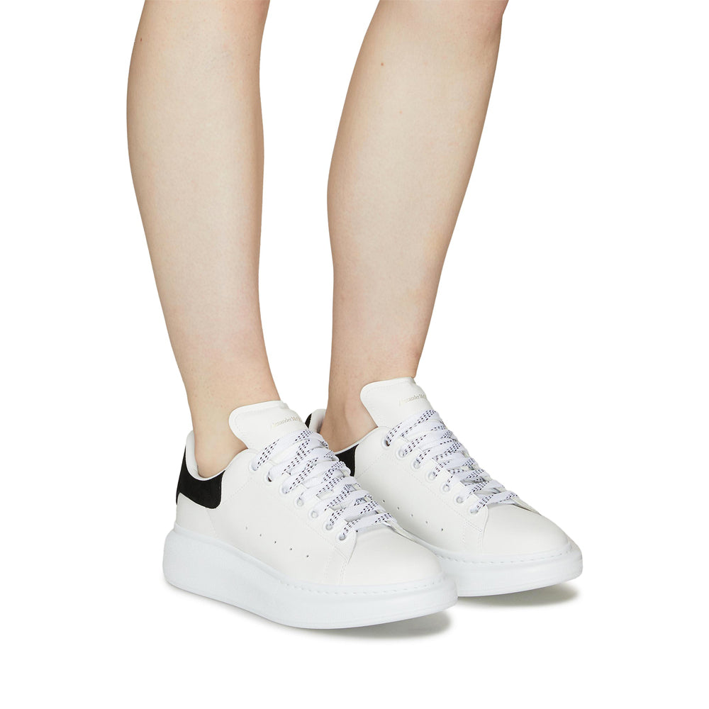 Hong Kong Stock - Alexander McQueen ‘LARRY’ SPECKLED LACE LEATHER OVERSIZED SNEAKERS (Size 39.5)