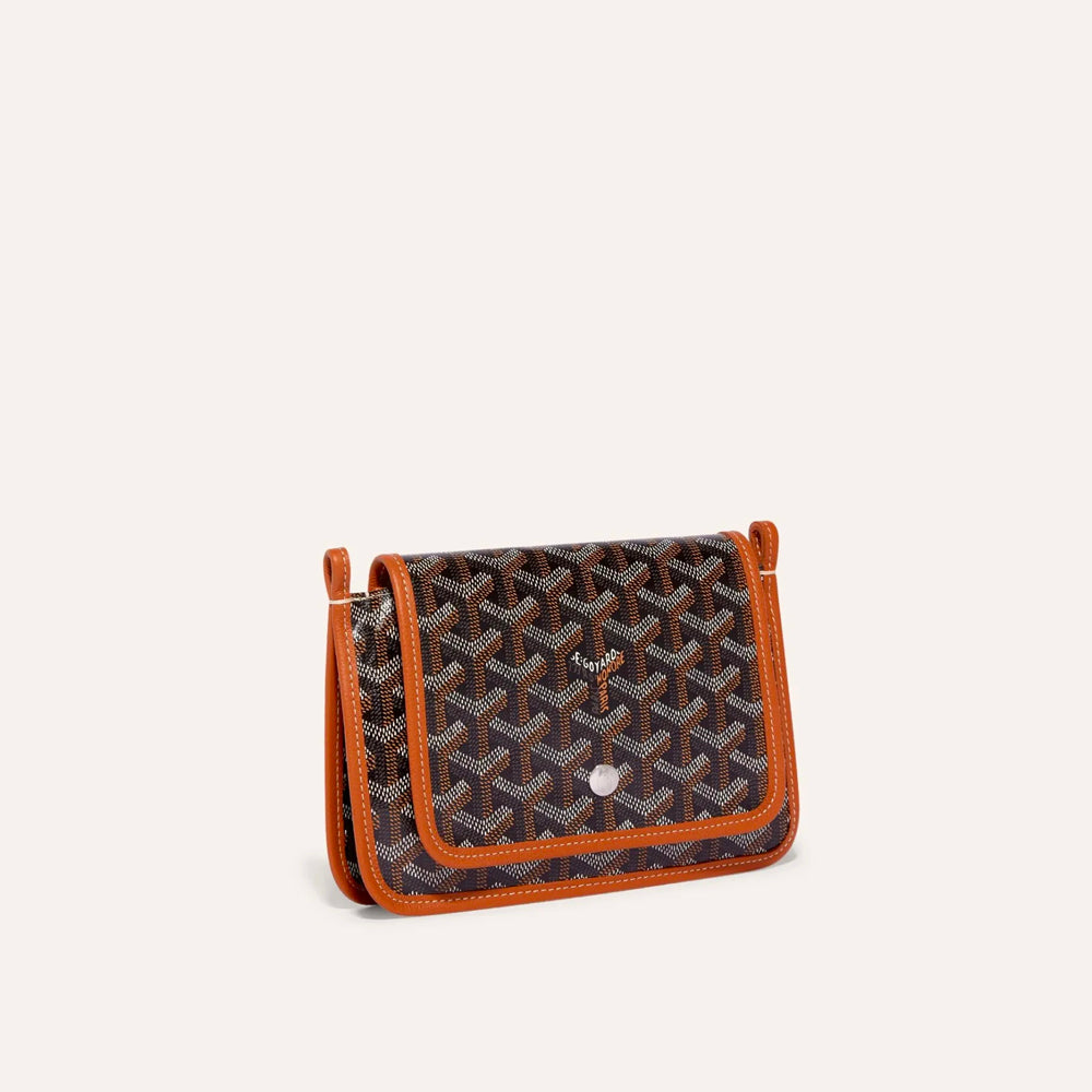 Goyard Plumet Pocket Wallet，獨特圖案與高端材質，適合日常使用或旅行搭配。