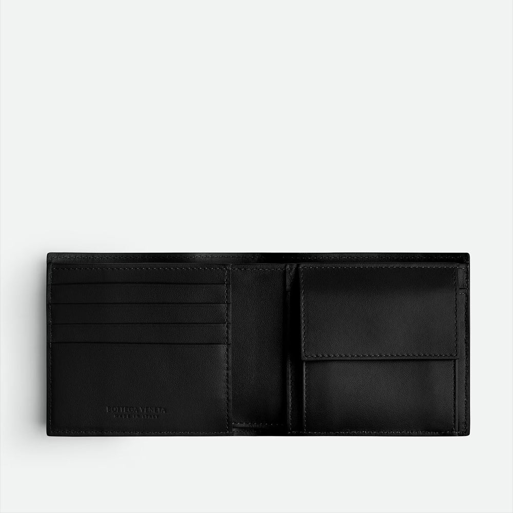 Bottega Veneta 編織皮革雙折錢包，附帶零錢包，採用經典編織設計，外觀簡約時尚，適合收納現金、卡片和零錢。