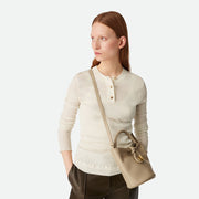 Bottega Veneta Small Liberta Bucket，精緻小巧，適合輕便日常或休閒造型搭配。