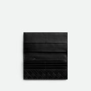 Bottega Veneta Intrecciato 長款錢包，備有硬幣夾層，展現實用與編織工藝美感。