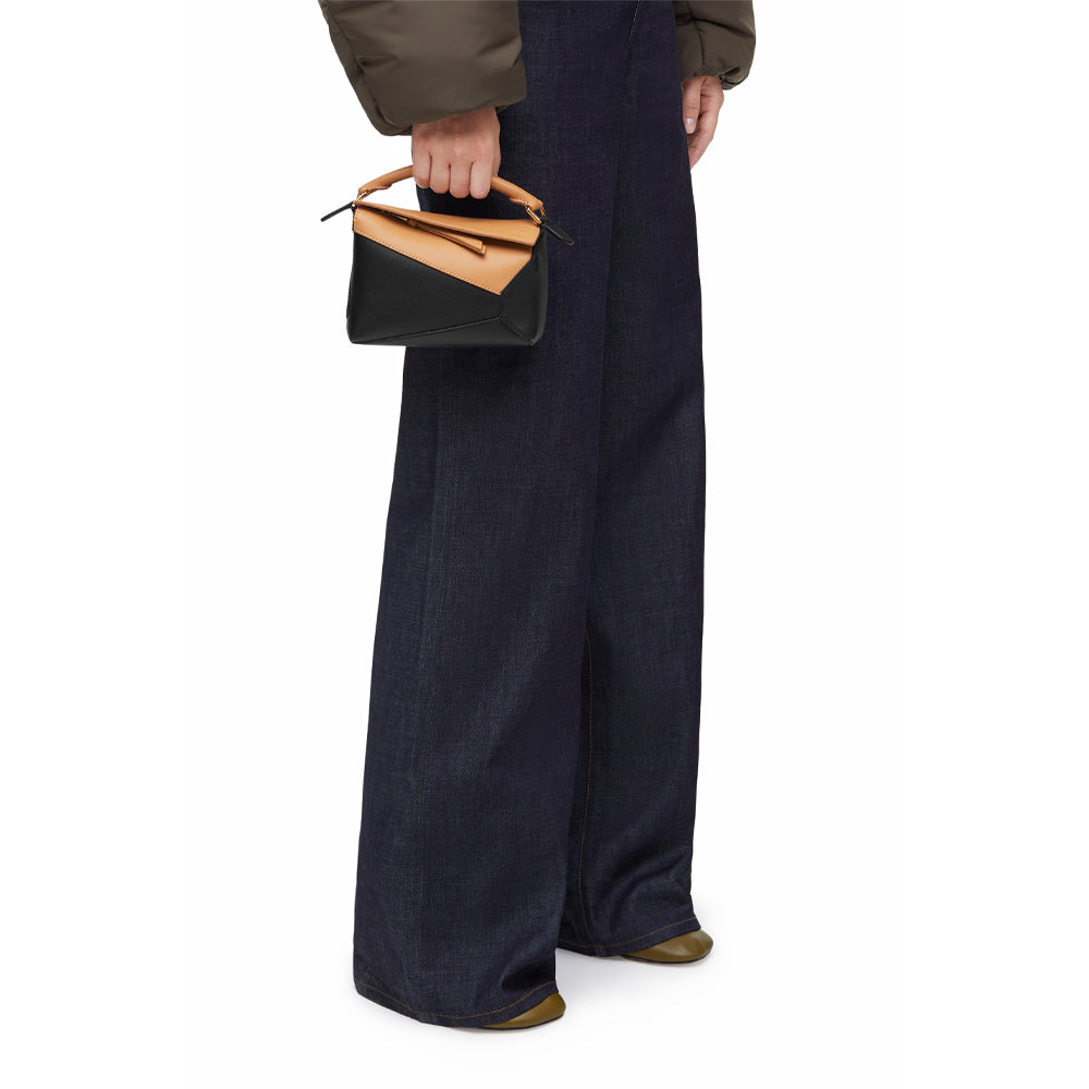 Loewe Mini Puzzle bag in classic calfskin (Warm Desert/Black)