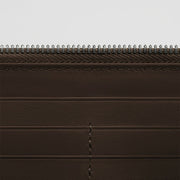 Bottega Veneta Intrecciato 全拉鏈錢包，經典編織設計與大容量結合，兼具功能與美感。