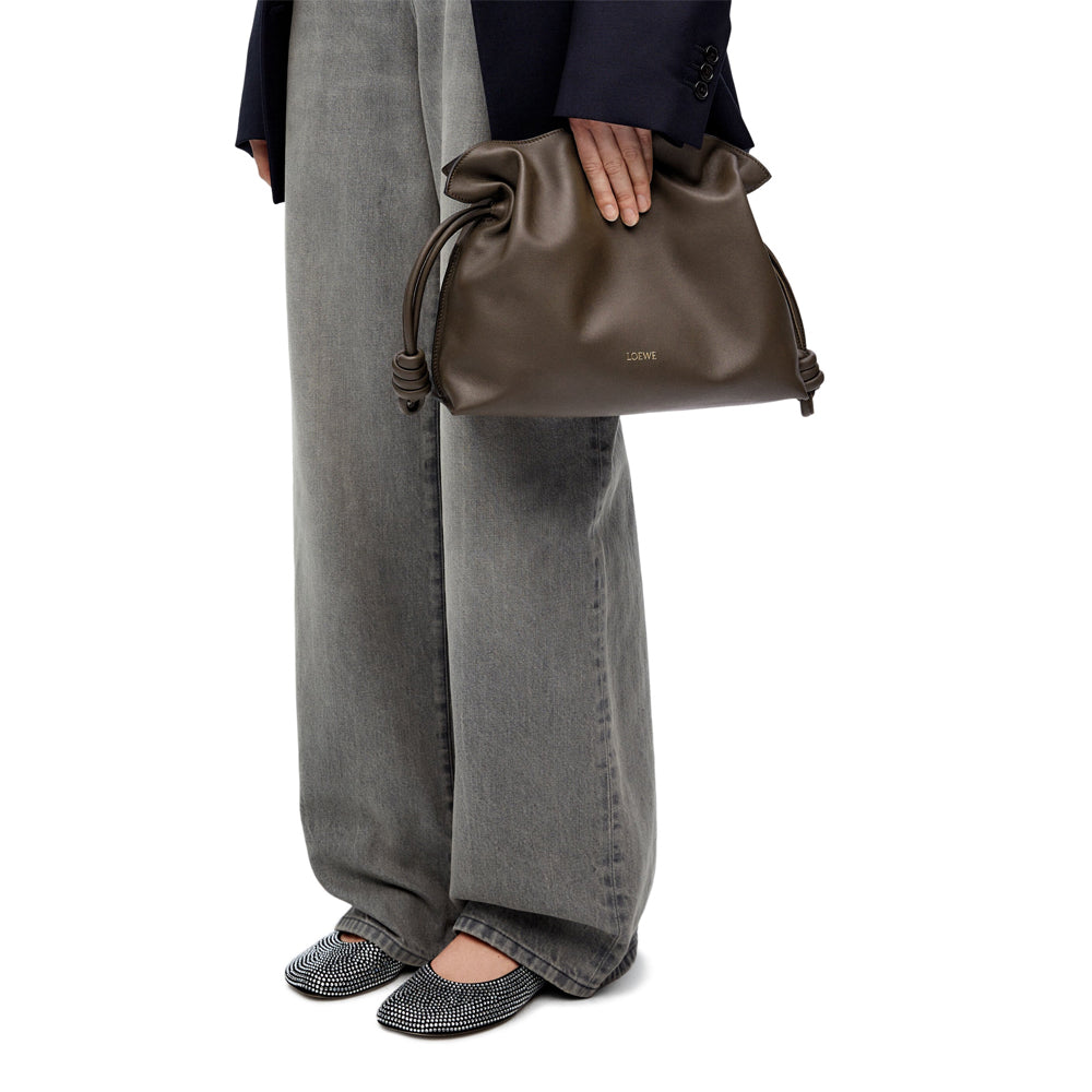 バッグ・カバンその他 Loewe Flamenco medium clutch in Chocolate/Light Moss Medium Flamenco clutch in nappa calfskin Green - LOEWE