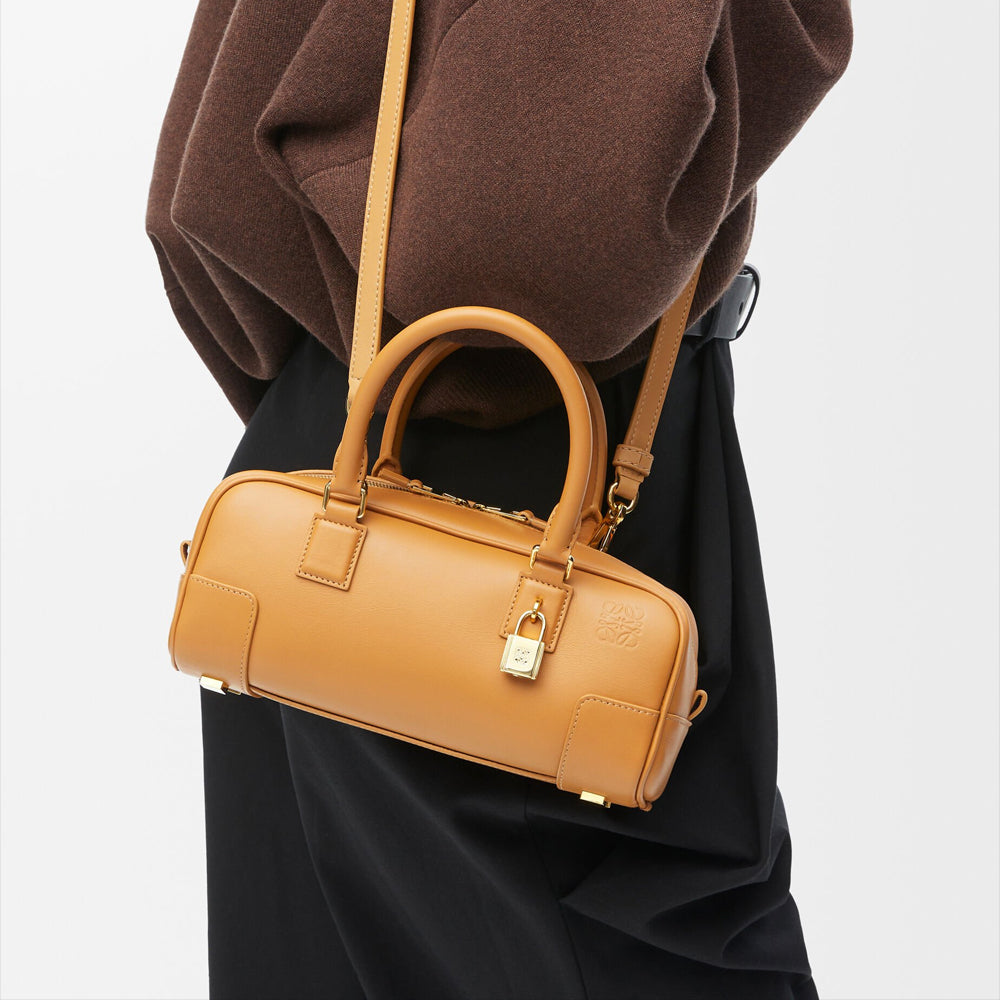 Loewe 經典小牛皮小號 Puzzle 腰包（棕褐）