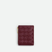 Bottega Veneta Intrecciato 小型雙折錢包，經典編織設計，精緻輕巧實用。