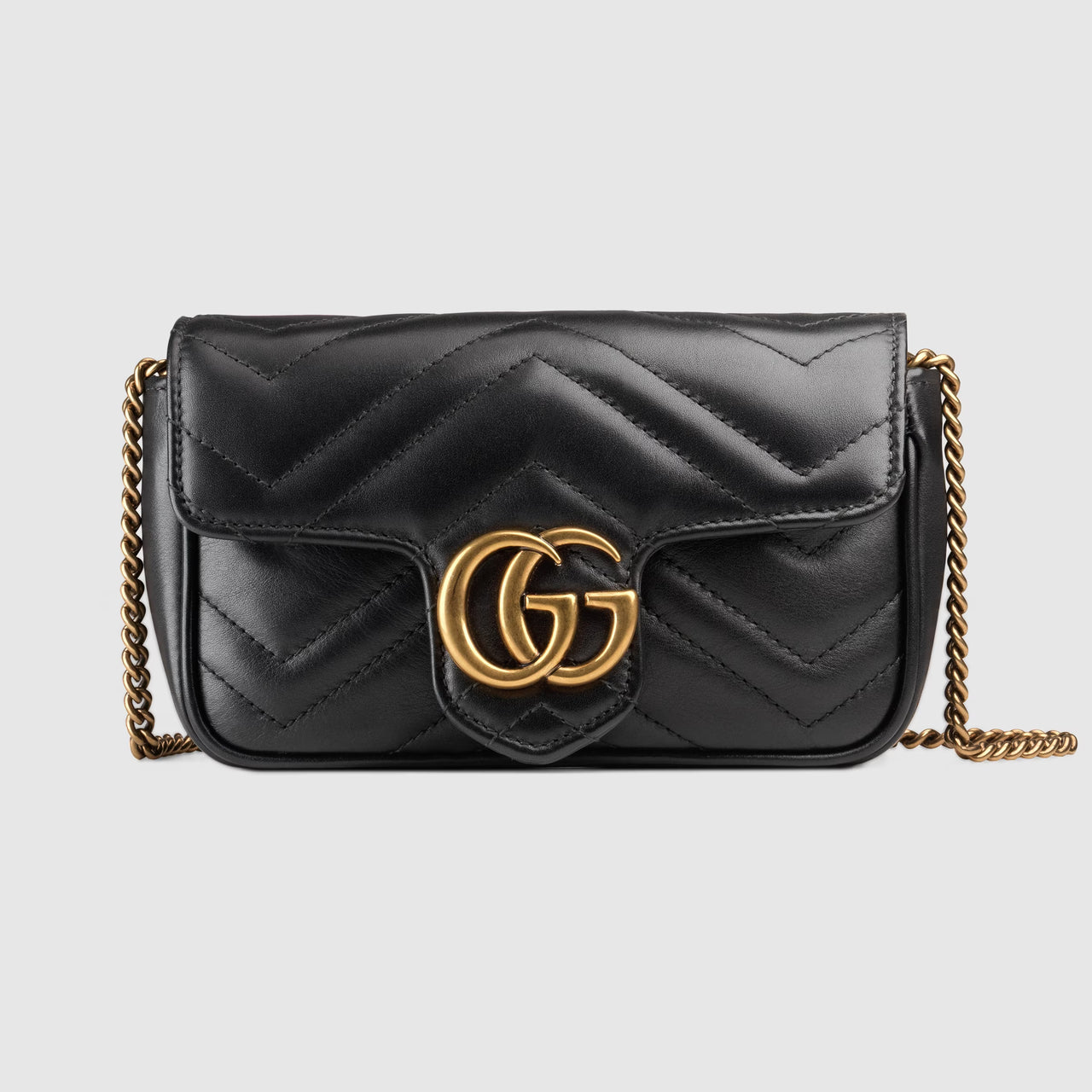 Gucci GG Marmont 馬特拉塞皮革超級迷你包（黑色馬特拉塞 V 型）
