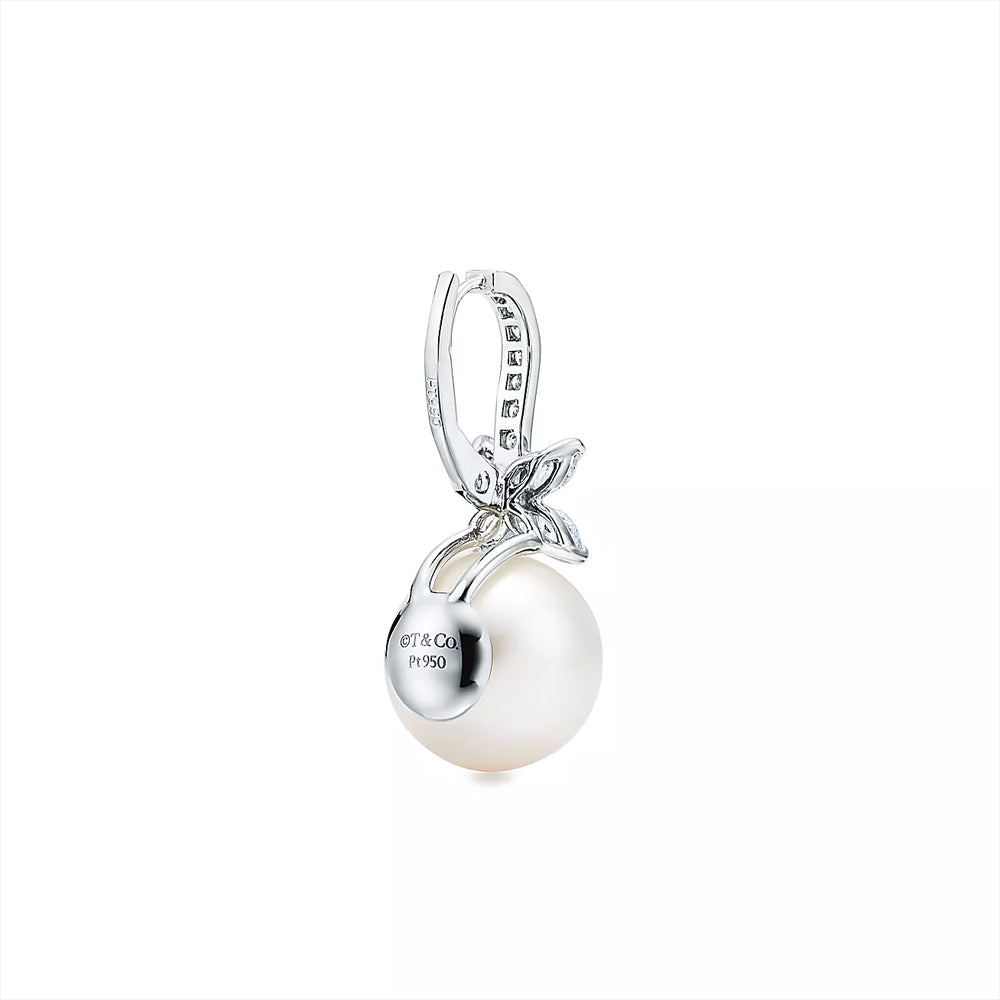 Tiffany & Co. Tiffany Victoria® 珍珠與鑽石耳環