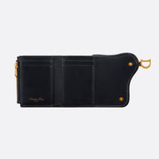 Dior Saddle Lotus Wallet – Oblique 提花面料與經典設計結合，輕便實用且充滿品牌魅力。