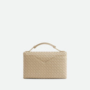 Bottega Veneta Knot Lock 手袋，採用標誌性結扣細節，適合晚宴或正式場合。