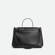 Bottega Veneta Ciao Ciao 包款，柔軟皮革和隨性設計，展現時尚與輕盈感。