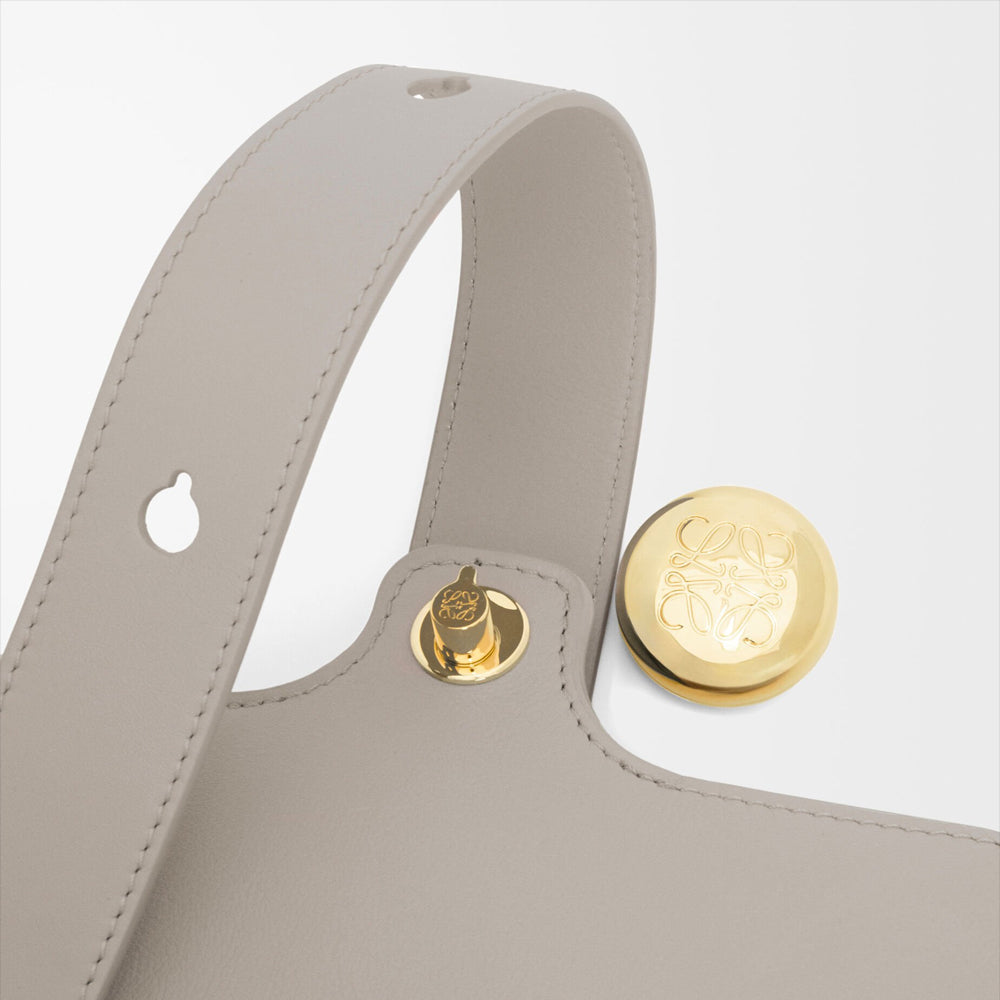 Loewe 經典小牛皮小號 Puzzle 腰包（棕褐）