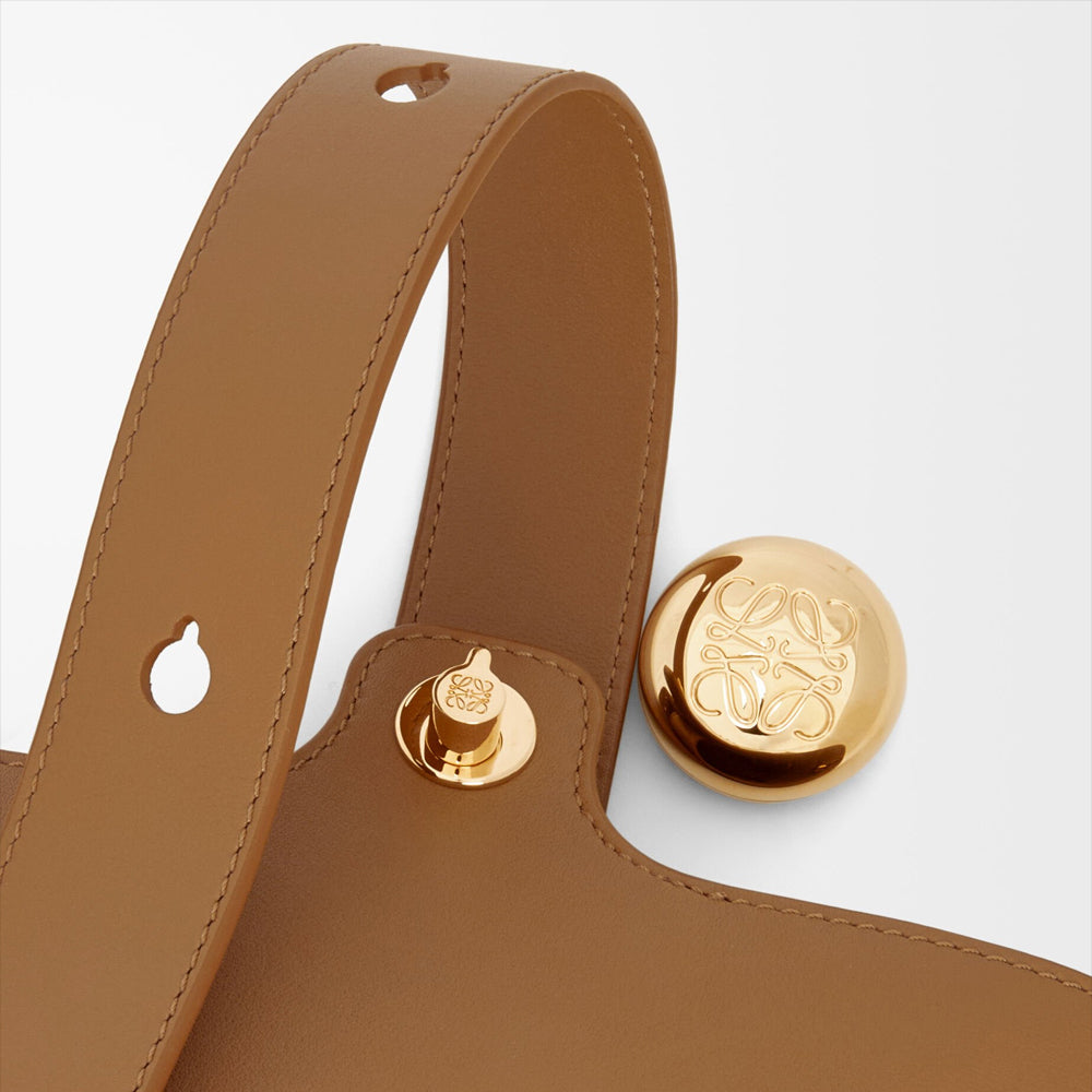 Loewe 經典小牛皮小號 Puzzle 腰包（棕褐）