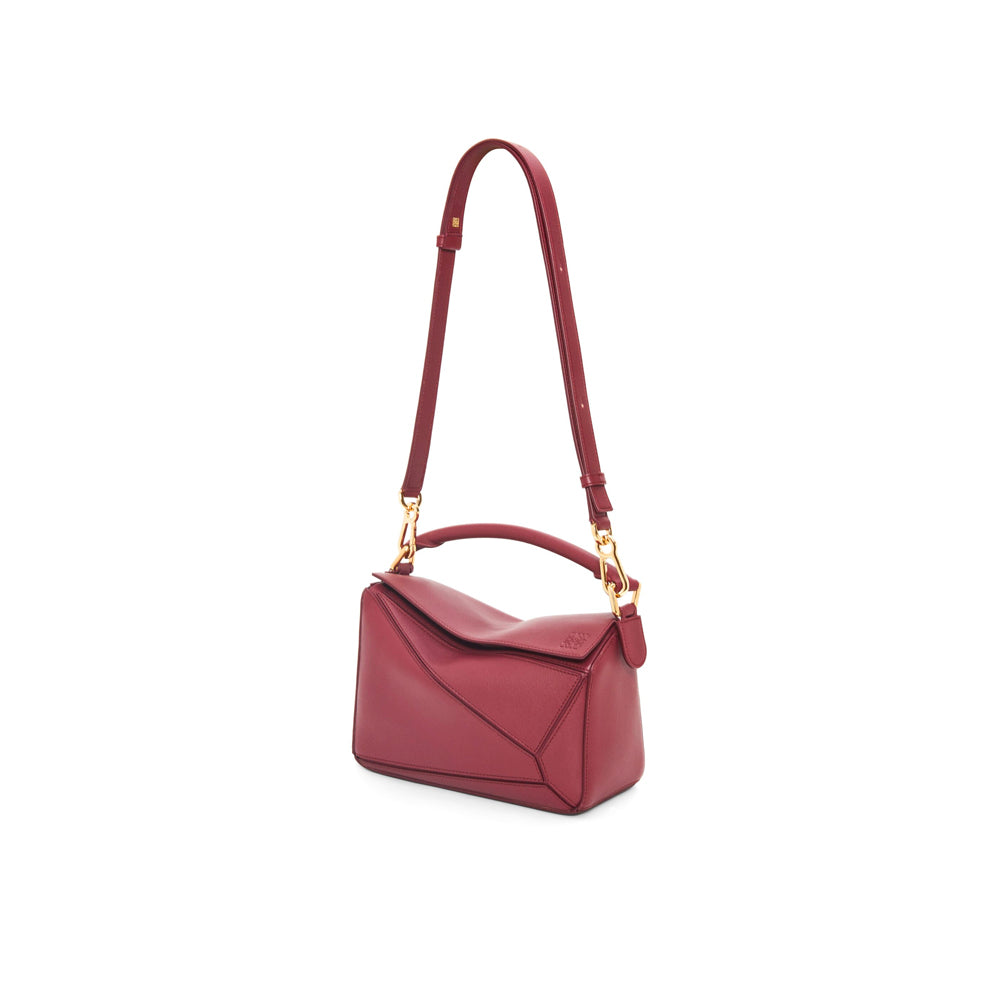 Loewe Small Puzzle bag in classic calfskin (Wild Berry)