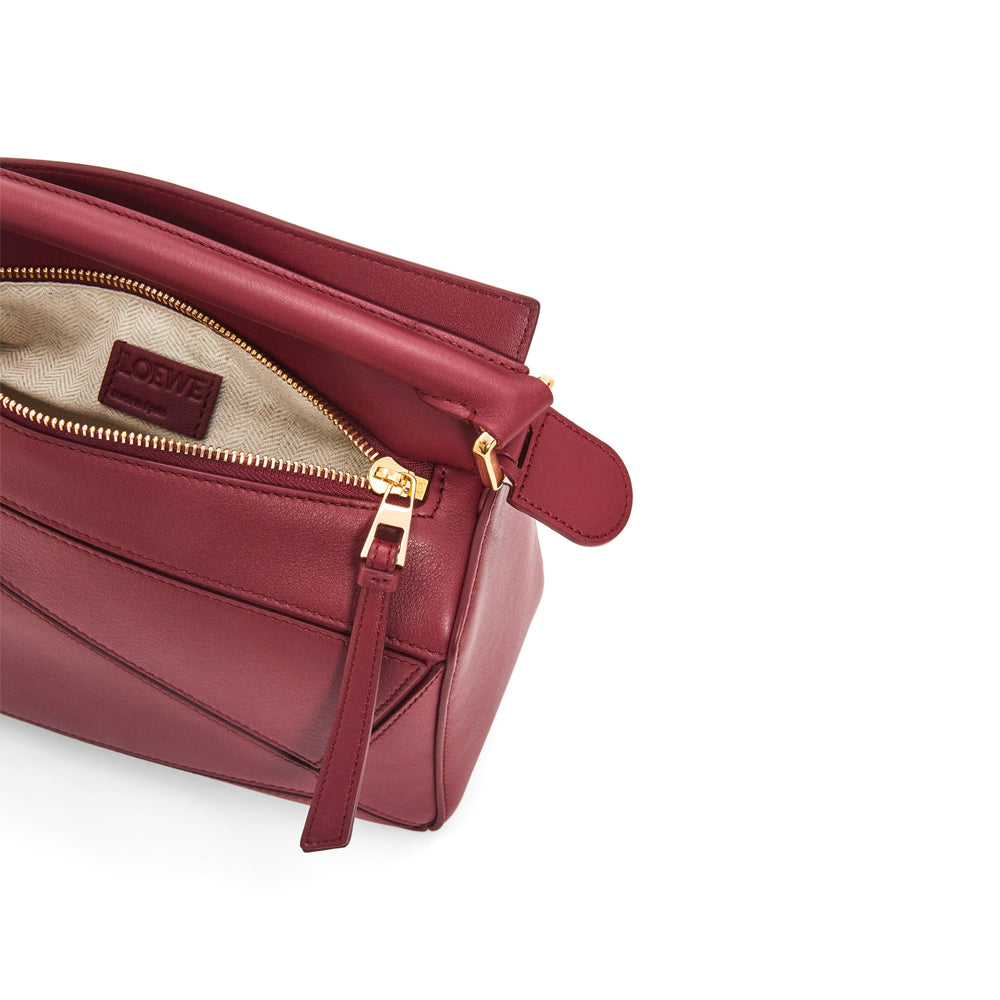 Loewe Small Puzzle bag in classic calfskin (Wild Berry)