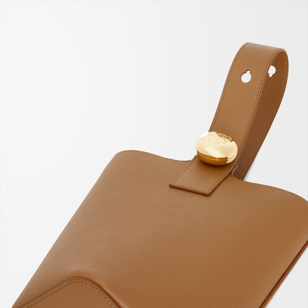Loewe 經典小牛皮小號 Puzzle 腰包（棕褐）