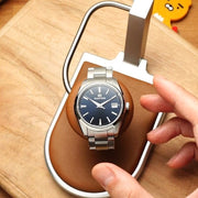 AUBLIQ Watch Stand，輕巧設計與穩固結構，是腕錶收藏與展示的不二之選。
