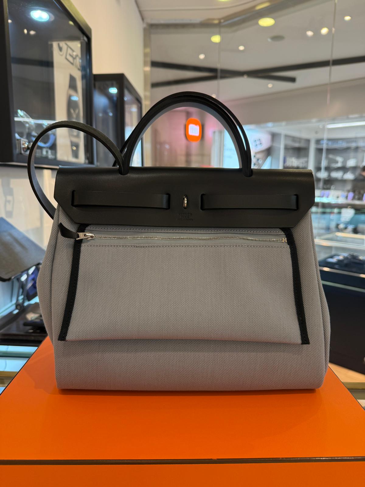 Hong Kong Stock - Hermes Herbag 31 (P0 Gris Pantin/Silver)