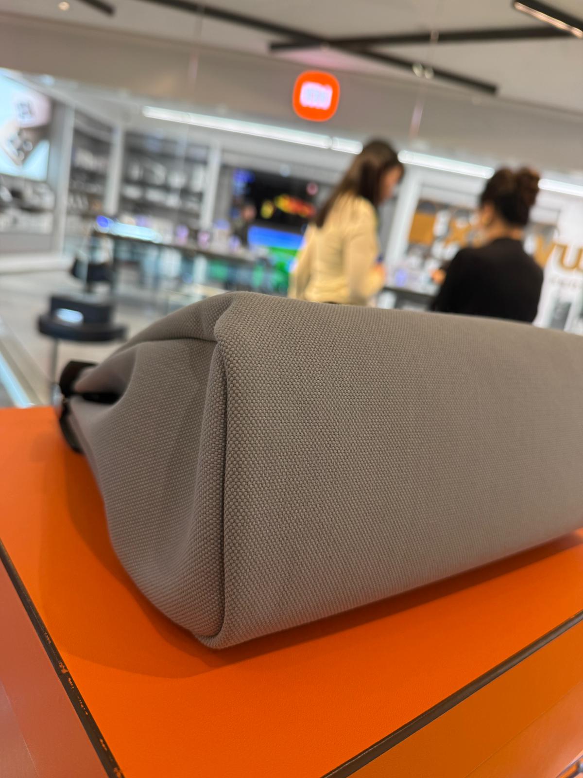 Hong Kong Stock - Hermes Herbag 31 (P0 Gris Pantin/Silver)