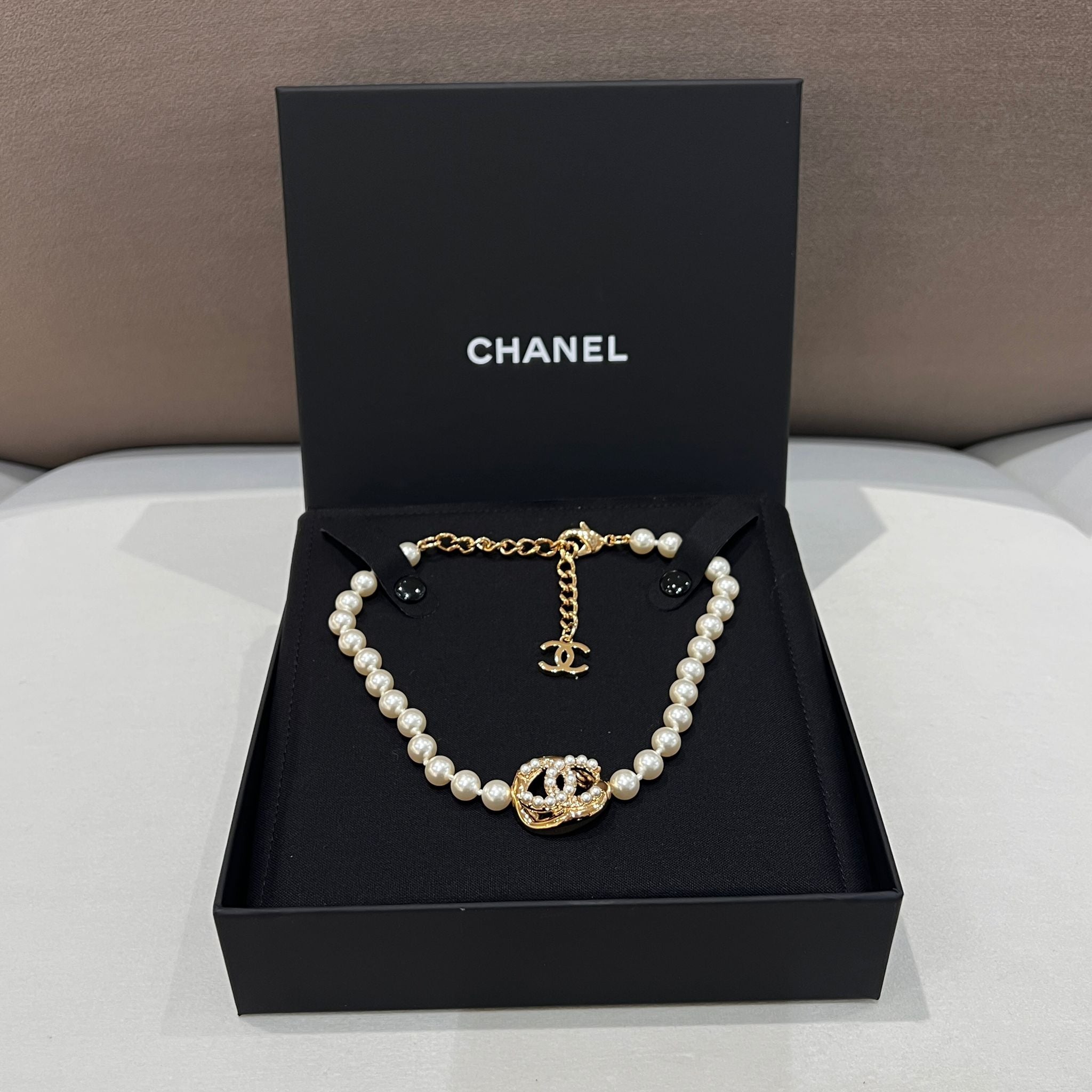 Hong Kong Stock - Chanel CC Logo Pearl Necklace