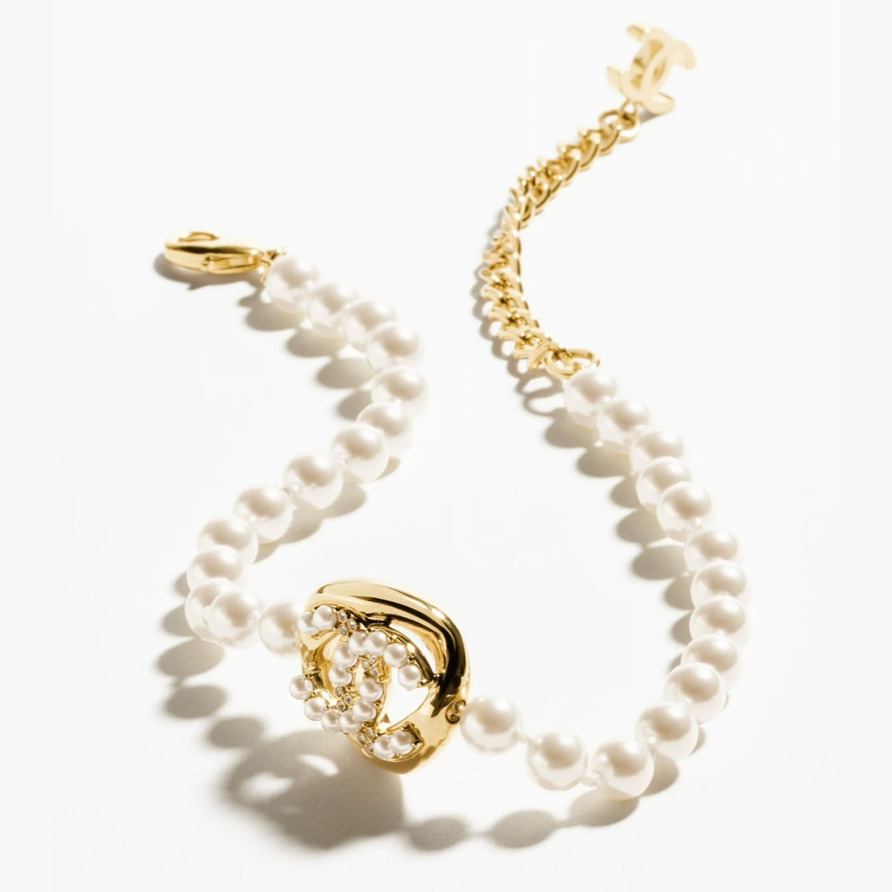 Hong Kong Stock - Chanel CC Logo Pearl Necklace