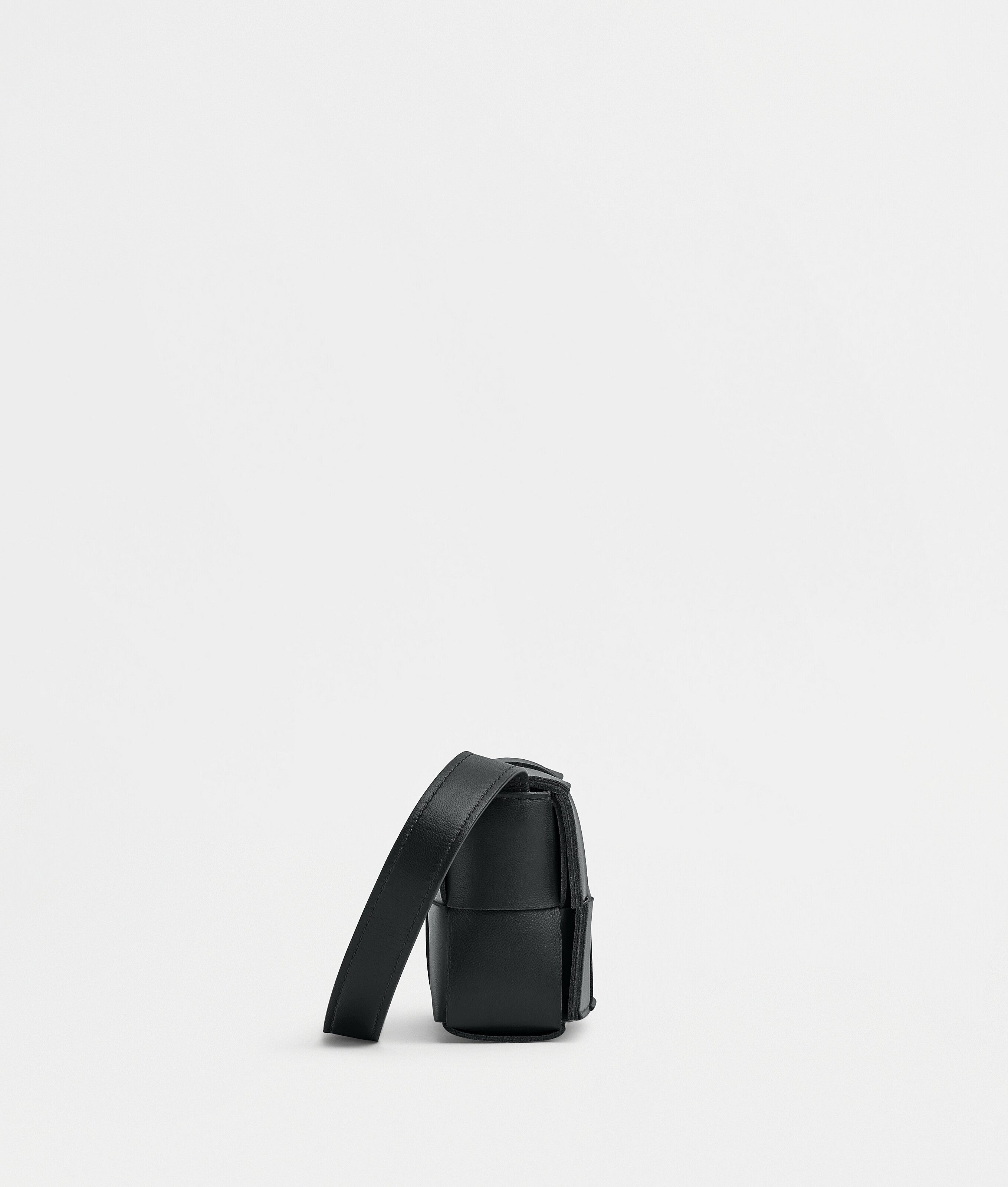 Bottega Veneta BV Candy Cassette 斜挎包(黑色)